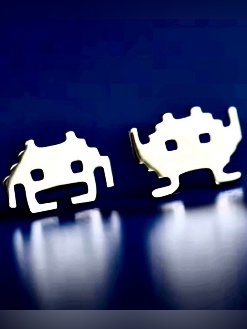 “Space Alien Invaders” Retro Pixel Arcade Video Game Animated Sci-fi Space Studs